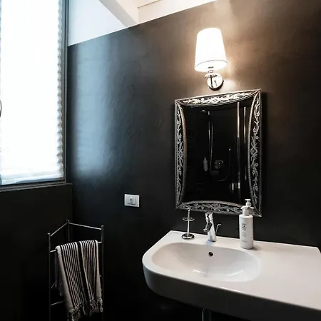 Porta Torre Loft - BymyhomeinCôme Esterno foto