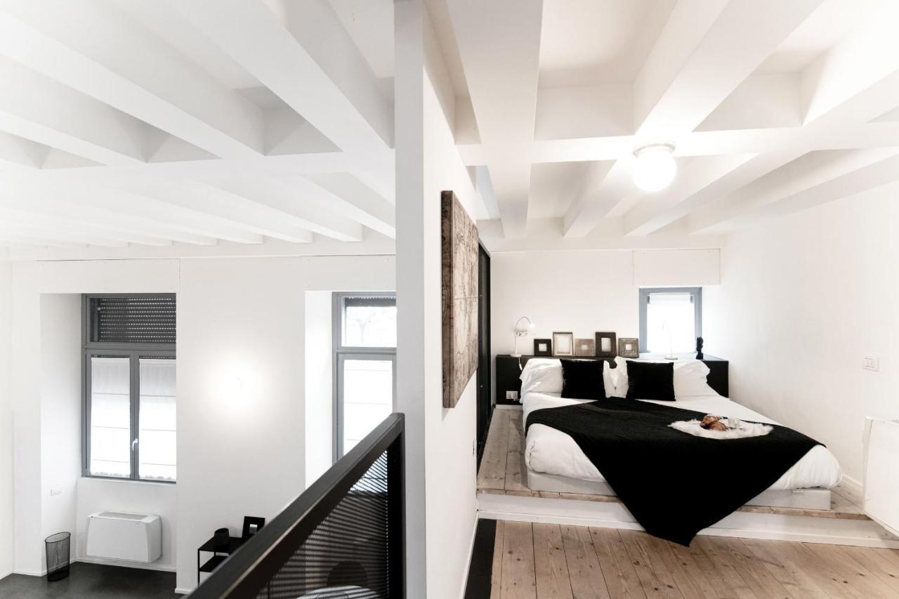 Porta Torre Loft - Bymyhomeincomo Apartment *